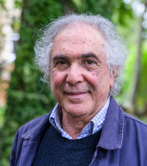 Professor Eduardo Posada Carbo